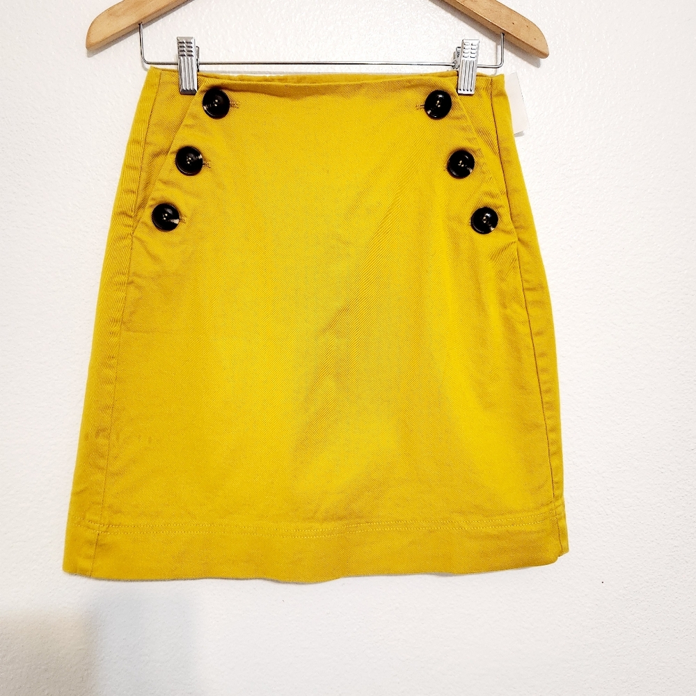 Boden Skirt size 4 Mustard Yellow MOD Above Knee Buttons Casual Preppy